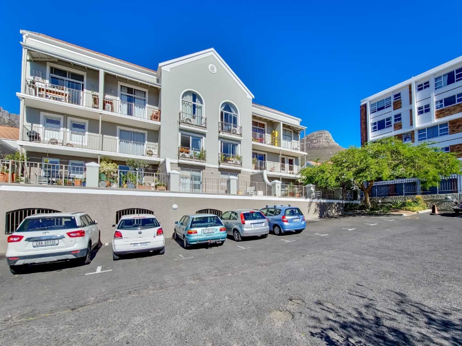 2 Bedroom Property for Sale in Gardens Western Cape